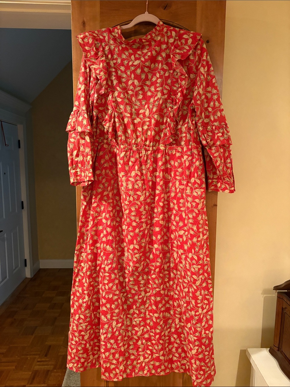 Who What Wear Coral Red Floral Maxi Dress with Cream Leaf Print - Picture 2 of 3